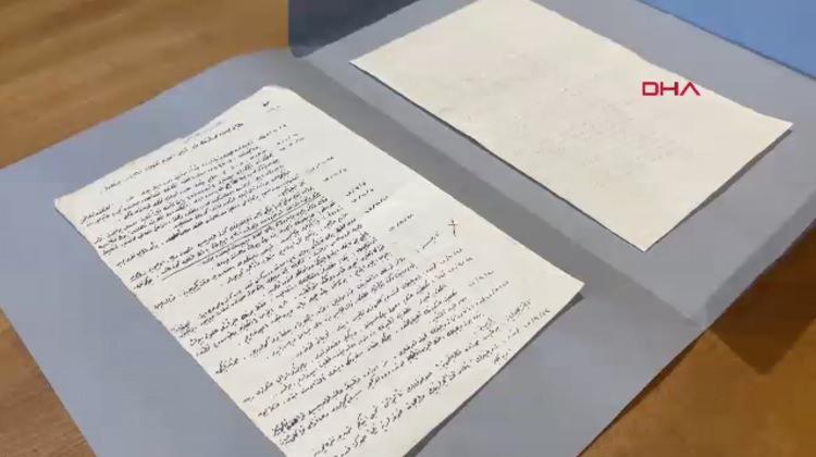 <p>"Avustralya'dan: On sekiz yaşındaki gençler silah altına çağrılıyor. Hatta kızlar da bu kapsama alınıyor. Bu işler bizim hiç gülmek bilmeyen avukatları bile güldürecek tuhaflıklarla doludur." 9 Kasım 1915</p>
<p> </p>