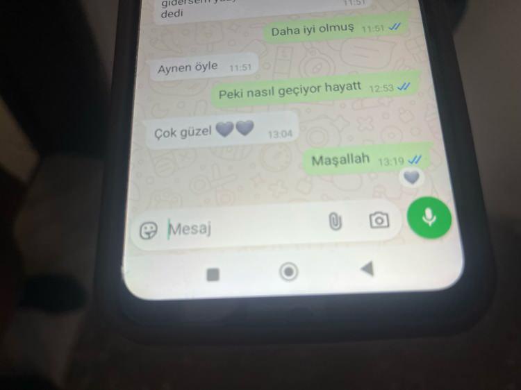 <p>Şeyma Gökçe'nin, <strong>"Nasıl geçiyor hayat?"</strong> diye soran annesine <strong>"Çok güzel" </strong>yanıtını verdiği ve kalp emojisi gönderdiği görüldü. </p>