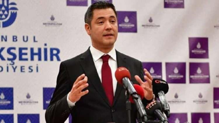 <p>Ongun bu soruya,<strong> “İBB Başkan danışmanı olarak görev yapmaktayım. Sayın Ekrem İmamoğlu da İBB Başkanı olmasından dolayı kendisiyle yoğun görüşmem son derece normaldir. Buradan bir suç isnadı yaratılmaya çalışılmasına anlam veremedim” </strong>diye cevap verdi.</p>

<p> </p>
