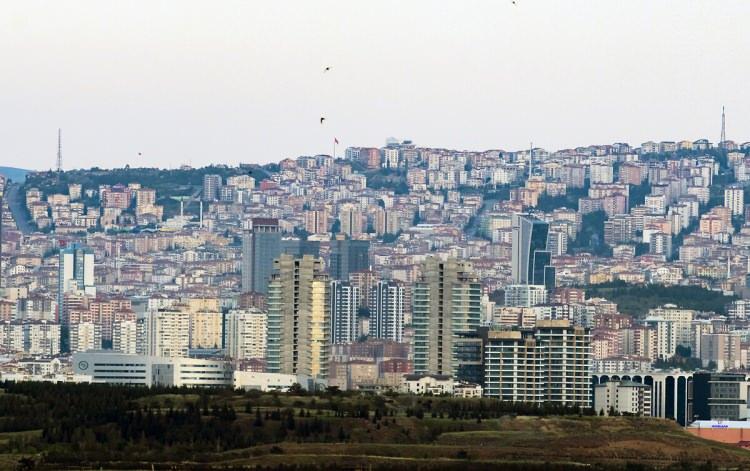 <p>Bankaları kredi/ mevduat oran rasyosunun artması, bankaların likidite ihtiyaçlarını artırıp, kredi verme kapasitesi azaltıyor.</p>
<p> </p>