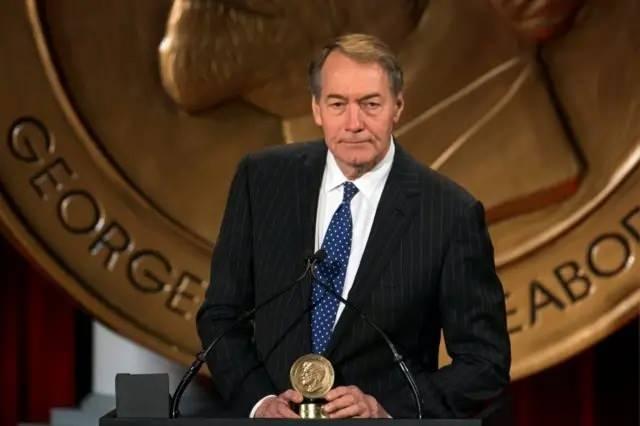 <p><strong><span style="color:#B22222">CHARLIE ROSE</span> | Talk Şov sunucusu</strong></p>
<p> </p>
<p>The University of the South, cinsel saldırı iddialarının ardından Rose'a verilen fahri doktora derecesini iptal etti.</p>