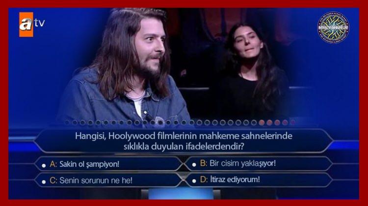 <p><strong>Hangisi, Hollywood filmlerinin mahkeme sahnelerinde sıklıkla duyulan ifadelerdendir?</strong></p>
<p>A. Sakin ol şampiyon!</p>
<p>B. Bir cisim yaklaşıyor!</p>
<p>C. Senin sorunun ne he!</p>
<p><strong>D. İtiraz ediyorum!</strong></p>
<p>Yarışmacı C cevabını verdi.</p>