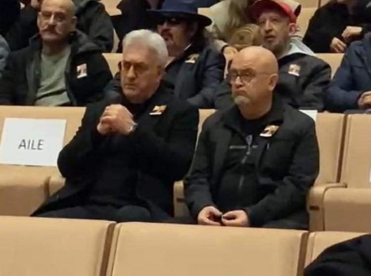 <p><strong>Selçuk Yöntem: </strong>“Sevgili dostum Osman, o kadar güzel işler yaptık ki unutamam. Çok üzgünüm. Çok özleyeceğim. Nurlarda yat.”</p>
<p></p>