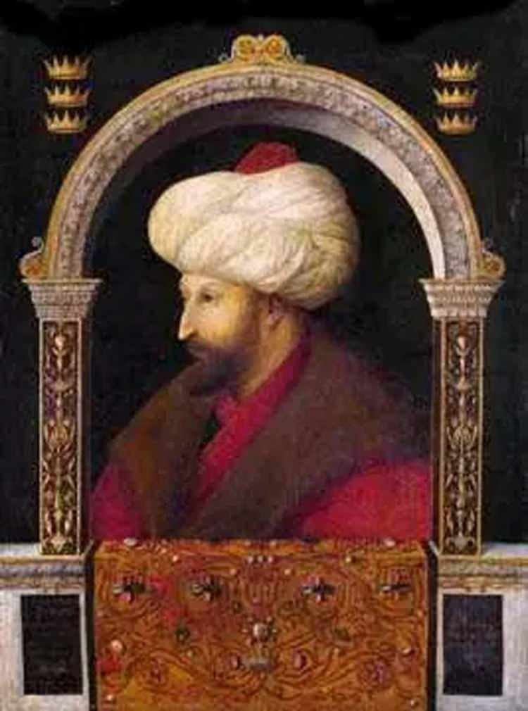 <p><span style="color:#B22222"><strong>FATİH'LE REKABET KURUMSALLAŞTI</strong></span></p>

<p> </p>

<p>Fatih Sultan Mehmet, Çelebi Mehmet'in açtığı yoldan gidip İstanbul Topkapı Sarayı'ndaki gençlerin sportif yarışlarını takım müsabakası olarak sürdürünce rekabet kemikleşti.</p>
