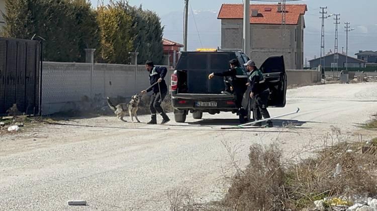 <p>Hazırlanan raporda, Rana bebeğin kesin ölüm sebebi, kafa kemiği, boyun omurluğu ve kaburga kırıkları ile iç organ yaralanmalarına bağlı iç ve dış kanama olarak tespit edildi. </p>