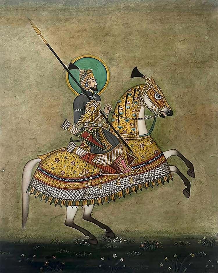 <p>Alemgir Şah'ın türbesi, 17. yüzyılda inşa edildi ve eşi Dilras Banu Begüm’ün türbesi Bibi Ka Maqbara’nın yanında yer alıyor. </p>