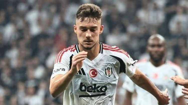 <p>21- Ernest Muci | Beşiktaş | 11 Milyon Euro<br />
<br />
* -1 Milyon Euro</p>