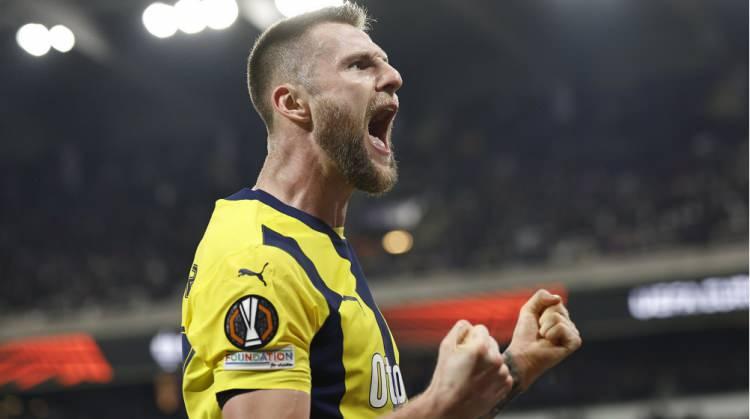 <p>9- Milan Skriniar | Fenerbahçe | 15 Milyon Euro</p>