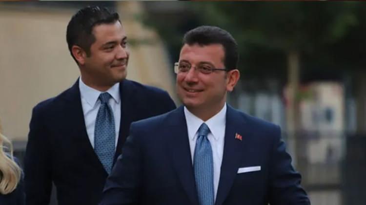 <p><strong><span style="color:rgb(165, 42, 42)">BAZI GAZETECİLERİ ROMA GEZİSİNE GÖTÜRMÜŞTÜ</span></strong></p>
<p>Mayıs 2024'te CHP’li İstanbul Büyükşehir Belediye (İBB) Başkanı <strong>Ekrem İmamoğlu</strong>’nun İtalya’nın başkenti Roma’ya gerçekleştirdiği seyahat, beraberinde getirdiği 45 basın mensubu ve toplam 73 kişilik kafilesiyle tartışmalara yol açmıştı. Seyahatin konaklama masrafı ise büyük tepki çekmişti.</p>