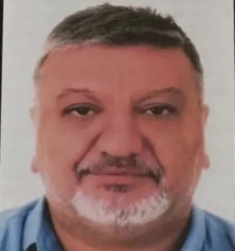 <p><span style="color:#B22222"><strong>AİLE BOYU CASUSLUK ŞEBEKESİ</strong></span></p>
<p> </p>
<p>MİT, MOSSAD'ın Avrupa ve Türkiye'deki yapılanmasına yönelik operasyonunda 9 kişilik olan casusluk şebekesinden 8'i 2024'ün Nisan ayında İstanbul'da yakalandı.</p>
<p>Şebekenin liderliğini sigorta şirketi sahibi olan Ahmet Ersin Tumlucalı yaptığı belirlenirken şüphelilerden 6'sı "Devletin gizli kalması gereken bilgilerini siyasal veya askeri casusluk amacıyla temin etme" suçundan tutuklandı.</p>
<p>İstanbul Cumhuriyet Başsavcılığı tarafından yürütülen soruşturma kapsamında aralarında Tumlucalı, eşi ve üvey kızının da olduğu 7 şüpheli ile ilgili soruşturma tamamlandı.</p>