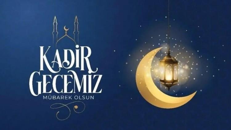 <p><strong>- </strong>Bu mübarek gecede kalplerimiz dualarla, ruhlarımız huzurla dolsun. <strong>Rabbim</strong>, bizleri affına ve rahmetine mazhar olan kullarından eylesin. Bu gecede edilen tüm dualar, dökülen gözyaşları, kalpten yükselen niyetler kabul olsun. <strong>Kadir Geceniz mübarek olsun.</strong></p>