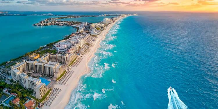 <p><strong><span style="color:#B22222">27) CANCUN </span> | MEKSİKA</strong></p>