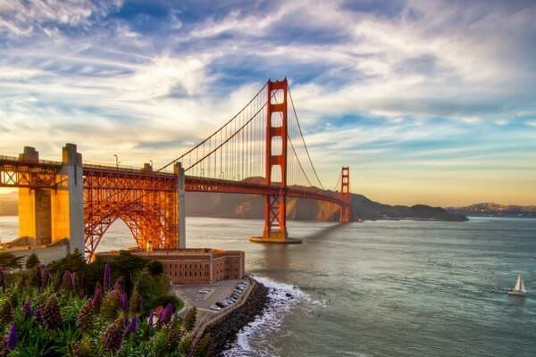 <p><span style="color:#B22222"><strong>13) SAN FRANCİSCO </strong></span><strong> | ABD</strong></p>