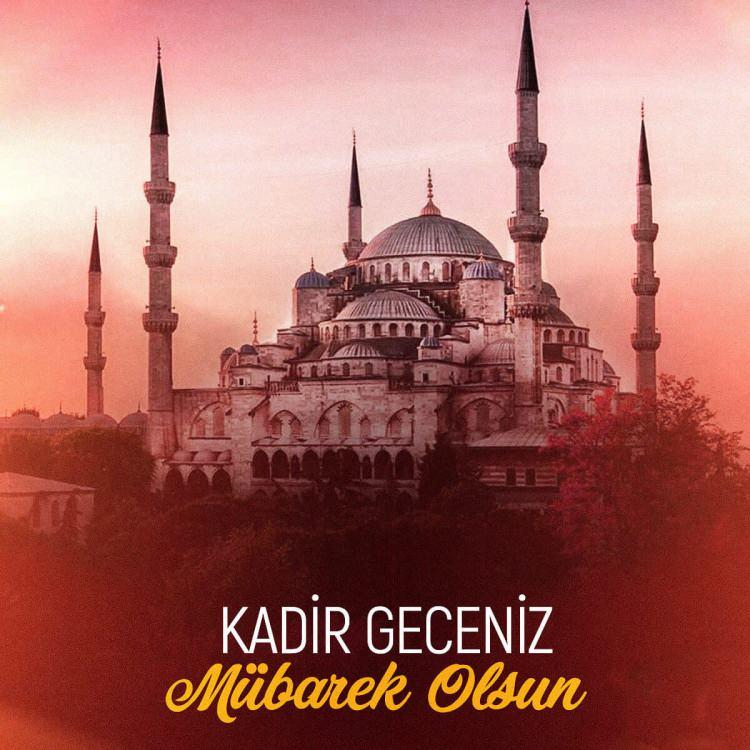 <p><strong>- Bin aydan daha hayırlı</strong> olan bu kutlu gecede, kalplerin sevgiyle dolduğu, duaların göğe yükseldiği, umutların yeşerdiği bir an olsun. <strong>Rabbim</strong>, tüm dualarınızı kabul, gönlünüzde sakladığınız dilekleri hayırlısı ile nasip etsin. <strong>Kadir Geceniz mübarek olsun.</strong></p>
