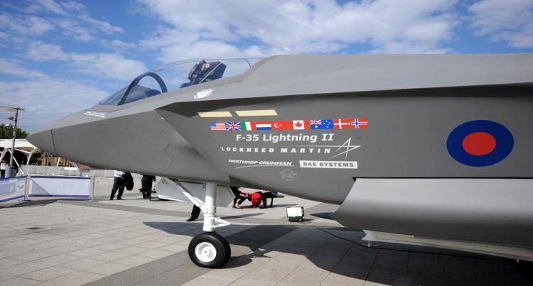 <p>AMERİKAN HELEN ENSTİTÜSÜ'NDEN TRUMP'A MEKTUP: TÜRKİYE F-35 PROGRAMINA YENİDEN DAHİL EDİLMESİN</p>
<p>Amerikan Helen Enstitüsü (AHI) Donald Trump'a gönderdiği mektupta CAATSA yaptırımlarının sürdürülmesi ve Türkiye'nin F-35 savaş uçağı programına yeniden entegre edilmemesi çağrısında bulundu.</p>
<p> </p>