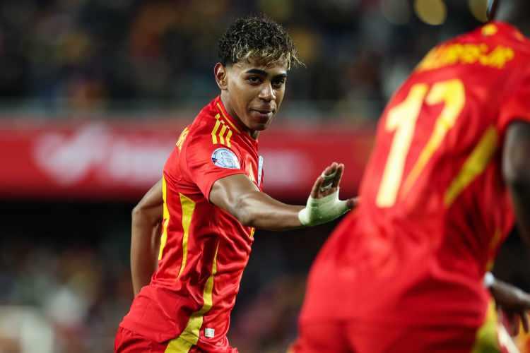 <p>3-Lamine Yamal (17-Barcelona)</p>