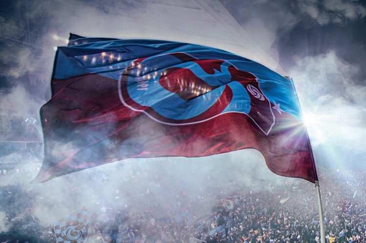 <p>2026/27 sezonu şampiyonu TRABZONSPOR</p>
