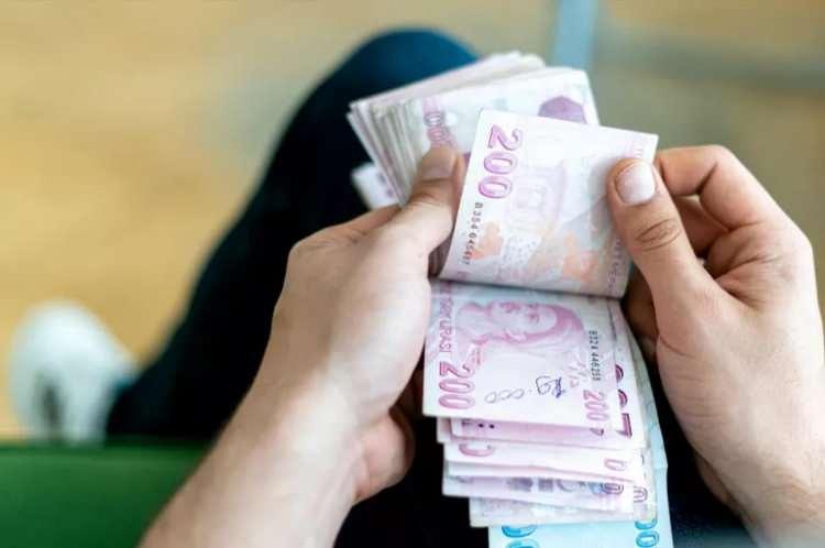 <p><strong>BİR SONRAKİ GALERİ...</strong></p>
<p><strong>Emekli bayram ikramiyesine zam resmileşti: Ödeme 4 bin TL’ye yükseltildi</strong></p>
