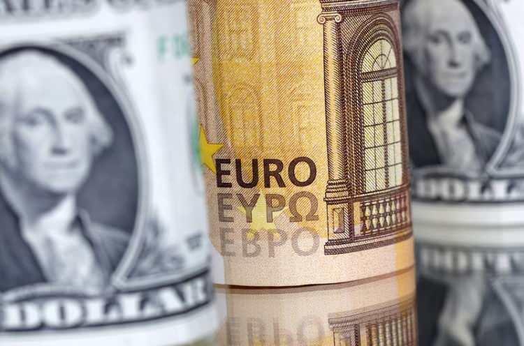 <p><strong>2.700 DOLAR</strong></p>