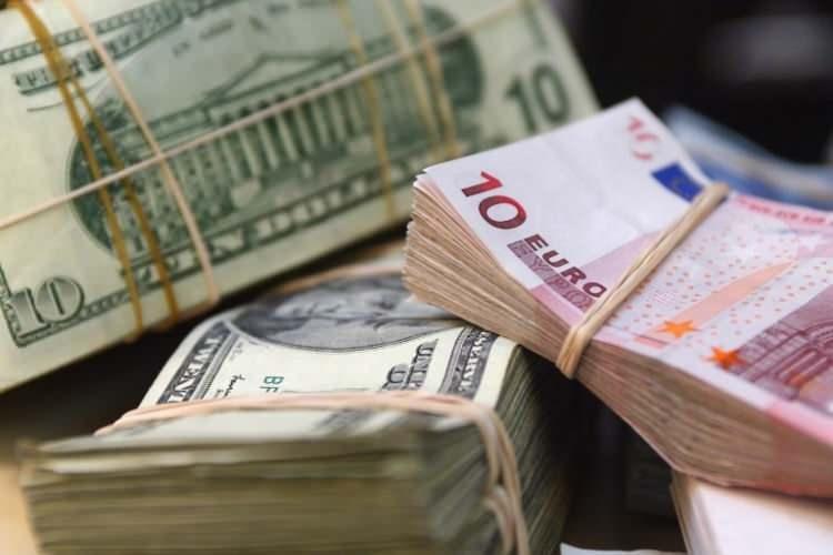 <p><strong>3.000 DOLAR</strong></p>
