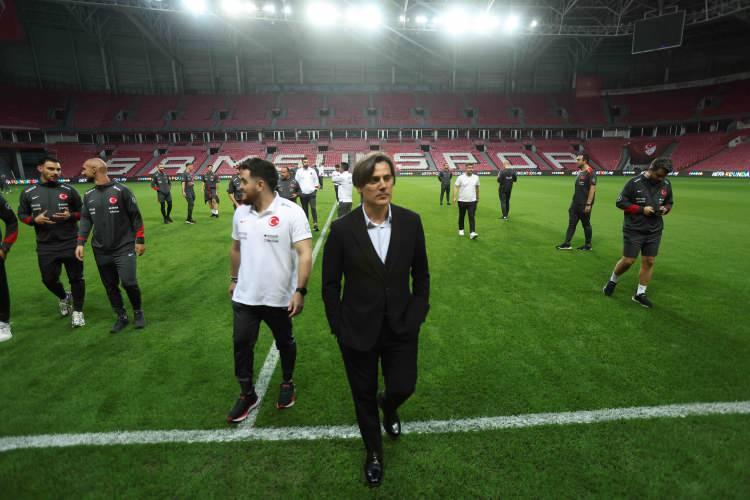 <p>8-Milliler, Uluslar Ligi tarihinde ilk kez A Ligi’ne yükselmeyi garantiledi.</p>
