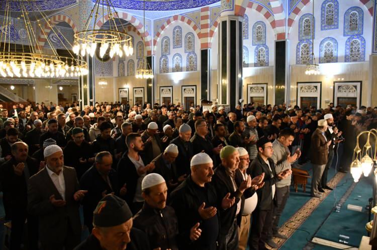 <p>Bursa: 07.22</p>

<p> </p>

<p>Çanakkale: 07.32</p>

<p> </p>

<p>Çankırı: 07.03</p>

<p> </p>

<p>Çorum: 06.58</p>

<p> </p>

<p>Denizli: 07.22</p>
