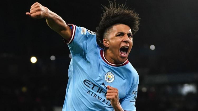 <p>6-Rico Lewis (20-Manchester City)</p>