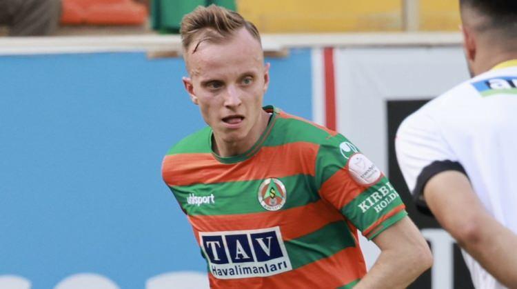 <p>* Hadergjonaj | 30 yaş | Alanyaspor<br />
<br />
* 1.6 Milyon Euro</p>
