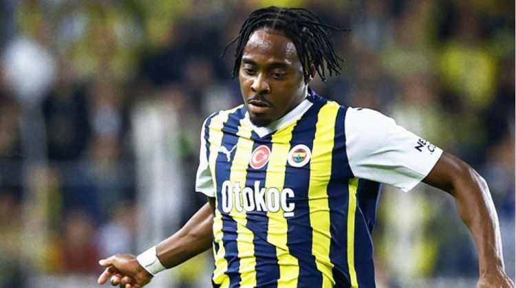 <p>* Osayi Samuel | 27 yaş | Fenerbahçe<br />
<br />
* 7 Milyon Euro</p>
