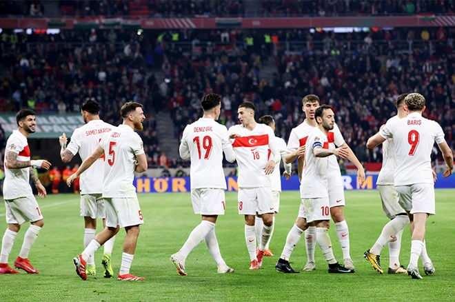 <p><strong>Football Meets Data'</strong>nın tahminine göre grubunu ilk sırada tamamlayacak takımlar şu şekilde:</p>