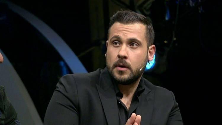 <p><strong>ÜMİT ERDİM</strong></p>
<p>Ramazan Bayramı'mız mübarek olsun.</p>