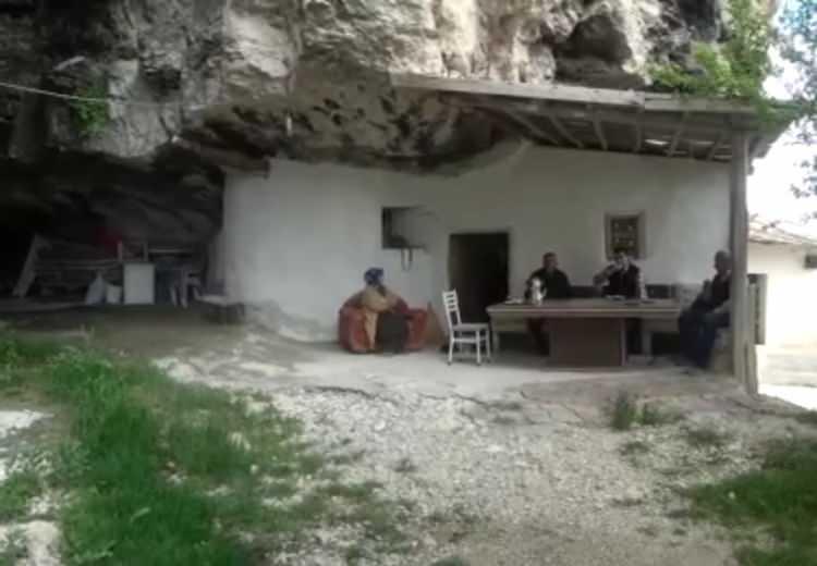<p>Channel A’nın belgeselinin, Şükrü Kurt’un sıra dışı yaşamı ve Anadolu’nun gizemli doğa mirasını uluslararası izleyicilere tanıtması bekleniyor.</p>
