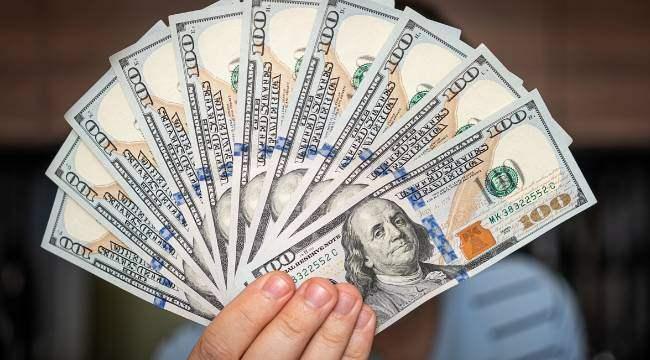 <p>Özellikle ABD’de, Donald Trump ve Elon Musk’ın planları doğrultusunda Amerikan Merkez Bankası (FED) lav edilerek çalışan sayısı azaltılacak. Bu zamanlarda Merkez bankalarının faiz politikalarına yönelik itibarsızlaştırma süreci yaşanabilir ve sonunda küresel olarak merkez bankalarının etkisi azaltılarak dijital paralara geçiş dönemi hızlandırılabilir.</p>
<p> </p>