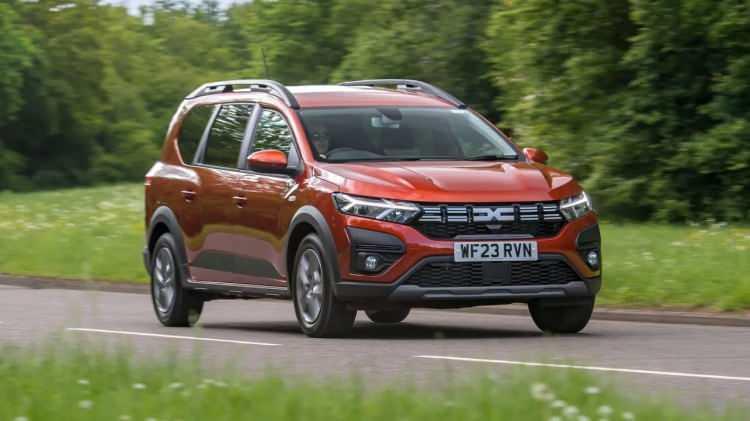 <p>11- Dacia Jogger Extreme Turbo ECO-G 100 bg 5 koltuklu: 1.305.000 TL </p>
<p> </p>