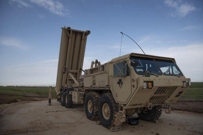 <p>Pentagon, 2 Kasım 2024'te ABD'nin bölgedeki güçlerini korumak, İsrail'i savunmak amacıyla bölgede ek balistik füze savunma muhripleri, savaş ve tanker uçakları filosu ile ABD Hava Kuvvetlerine ait B-52 uzun menzilli saldırı bombardıman uçaklarının konuşlandırılacağını açıklamıştı.</p>
<p>Pentagon'dan 13 Ekim'de yapılan yazılı açıklamada ise İran tehdidine karşı İsrail'e THAAD batarya sistemi ile bunu çalıştıracak 100 civarında askeri personelin gönderileceği duyurulmuştu.</p>