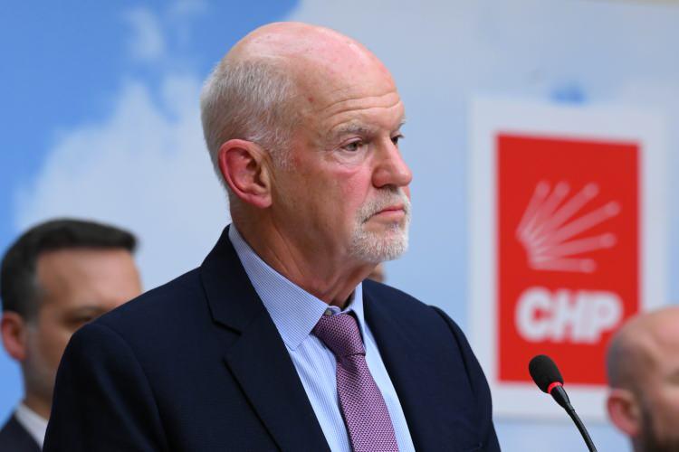 <p>İmamoğlu'nun serbest bırakılması çağrısında bulunan Avrupa Sosyalist Partisi Genel Sekreter Yardımcısı Polet, bunun, Türkiye'de insanların tercihlerini ifade etme ve muhalefetin adayına desteklerini gösterebilme hakkına sahip olmaları açısından önemli olduğuna işaret etti.</p>
