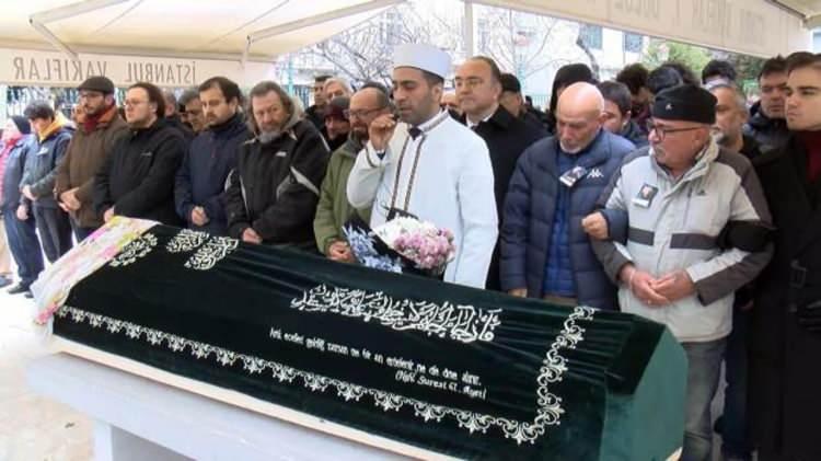 <p>Tiyatro, dizi ve seslendirme d&uuml;nyasının tanınmış ismi Bedia Ener, beyninde oluşan lenfoma nedeniyle 70 yaşında hayatını kaybetti.</p>
