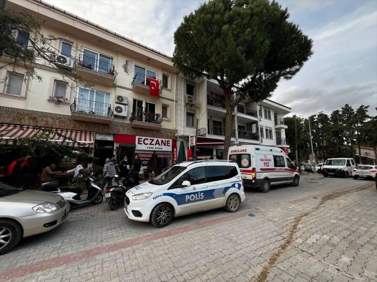 <p>T&uuml;rk resim sanatının &ouml;nemli isimlerinden ressam ve balıkadam Nedim Celkan, 80 yaşında Muğla'nın Dat&ccedil;a il&ccedil;esindeki evinde &ouml;l&uuml; bulundu.</p>
