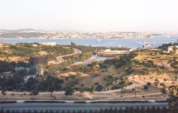 <p><span style="color:#B22222"><strong>BEŞİKTAŞ İNÖNÜ STADYUMU</strong></span></p>
