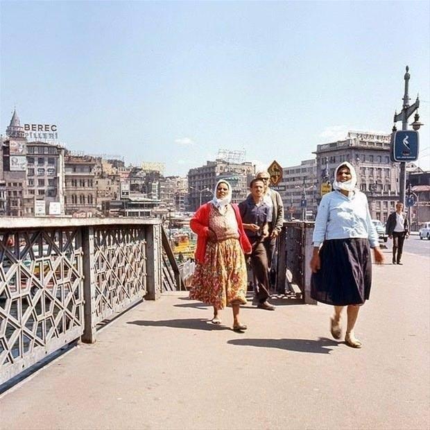 <p><span style="color:#B22222"><strong>KARAKÖY</strong></span></p>