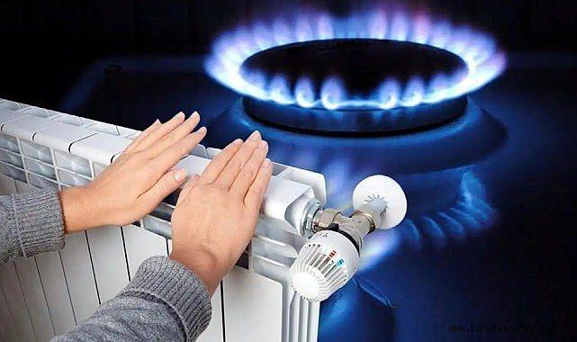 <p>En az tüketimde ise Adana, Osmaniye, Mersin, Antalya gibi kışı daha ılık geçiren iller başı çekiyor. </p>
<p> </p>
<p>Nüfusu 20 milyona yaklaşan İstanbul'un ortalama tüketimi 869 m³, Ankara'nın 1.067 m³, İzmir'İn ise 736 m³ olarak dikkat çekiyor.</p>