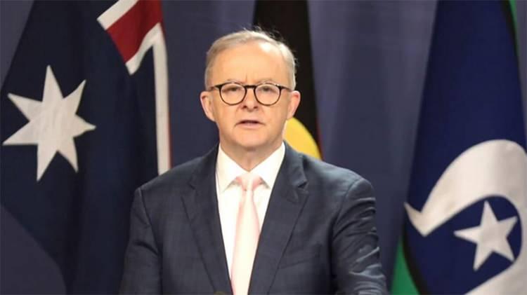 <p>Avustralya Başbakanı Anthony Albanese, düzenlediği basın toplantısında, Trump'ın tarifelerinin "oldukça yersiz" olduğunu belirtti.</p>
<p> </p>