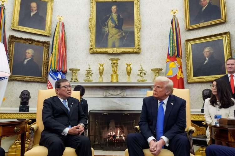 <p>ABD'nin bu adımının, "ikili ekonomik ilişkiler, çok taraflı ticaret sistemi ve küresel ekonomi" üzerinde olumsuz etki yaratacağını savunan İşiba, Trump'ı kararını yeniden gözden geçirmeye çağırdı.</p>
