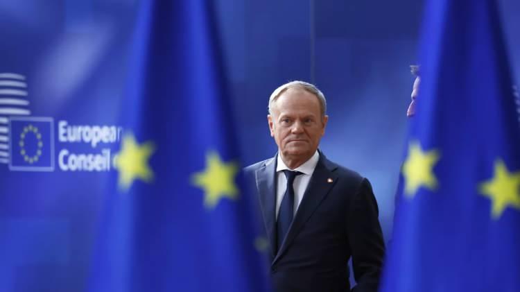 <p>Tusk, "Dostluk ortaklık demektir. Ortaklık, gerçekten ama gerçekten karşılıklı tarifeler anlamına gelir. Uygun kararların alınması gerekmektedir." değerlendirmesinde bulundu.</p>
