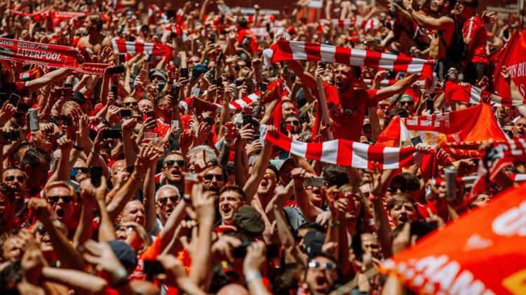 <p>4-Liverpool (İngiltere): 400 milyon</p>
