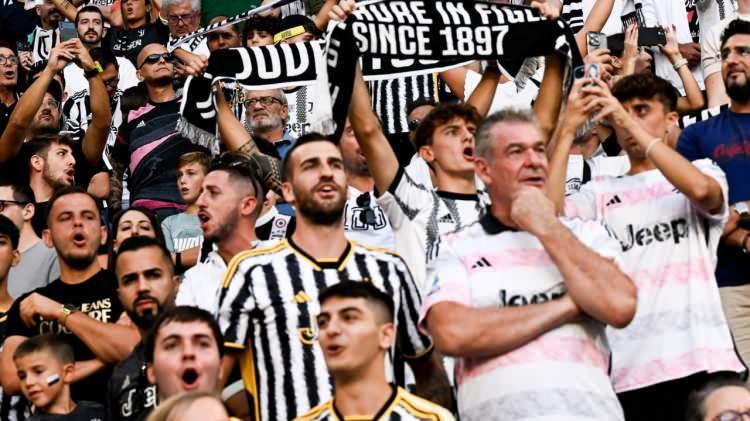 <p>7-Juventus (İtalya): 150 milyon</p>
