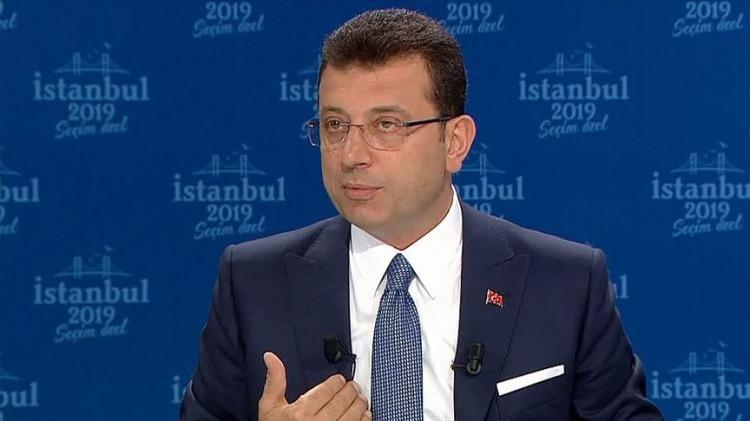 <p><span style="color:rgb(178, 34, 34)">“İMAMOĞLU SADECE İSMİNİ YAZMIŞ”</span></p>
<p>Üniversite diplomasi sahte çıkan, serveti şaibeler barındıran, Türkiye’yi yurtdışına çalıntı yazdığı mektup ile şikayet eden yolsuzluk zanlısı İmamoğlu’nun tezinde yüzde 95 gibi kabul edilemez benzerlikler olması,<strong> “İmamoğlu sadece ismini yazmış” </strong>eleştirilerine sebep oldu.</p>
<p> </p>