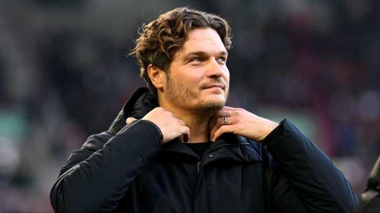 <p>* Edin Terzic (Almanya)<br />
<br />
* Yaş: 42<br />
<br />
** Çalıştırdığı önemli takım: Borussia Dortmund.</p>
