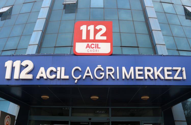 <p><strong><span style="color:rgb(178, 34, 34)">“İLK YARDIM EĞİTİMİ BÜYÜK ÖNEM TAŞIYOR”</span></strong></p>

<p> </p>

<p>Acil vakalarda neler yapılması gerektiğine de değinen Kurt, <strong>“Acil yardım gerektiren vakalarda, kalp durması ve solunum durması gibi hayati durumlara müdahale edilmesi gerekebilir. </strong></p>
