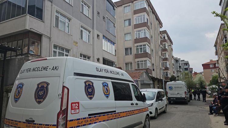 <p>Olay, Fevzipaşa Mahallesi Ihlamur Sokak üzerindeki 5 katlı apartmanın en üst katında meydana geldi. </p>